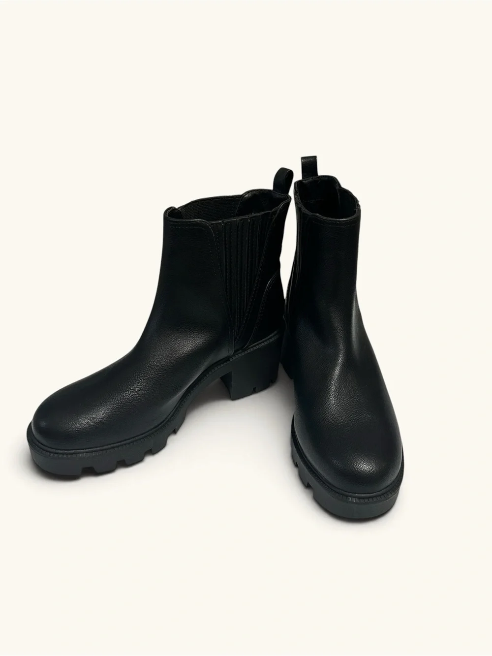 Dolce Vita. NWOT. Black Lug Sole Chelsea Ankle Boots